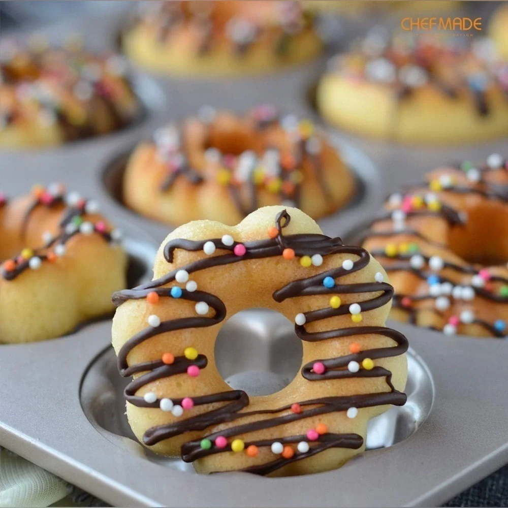 CHEFMADE Non-Stick 12-Cavity Donut Cake Pan – Champagne Gold